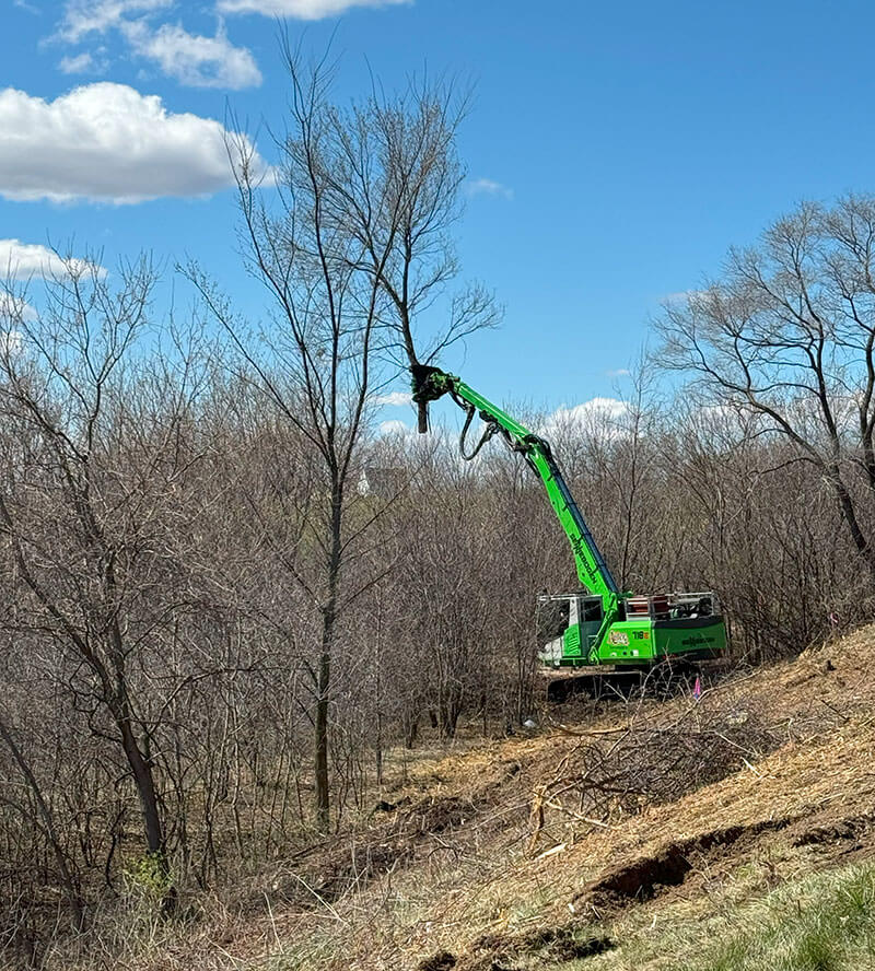 sennebogen-tree-removal-abler-tree-company-wisconsin-8270